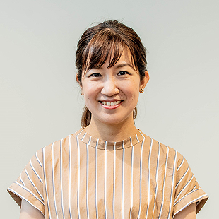 山口 里衣